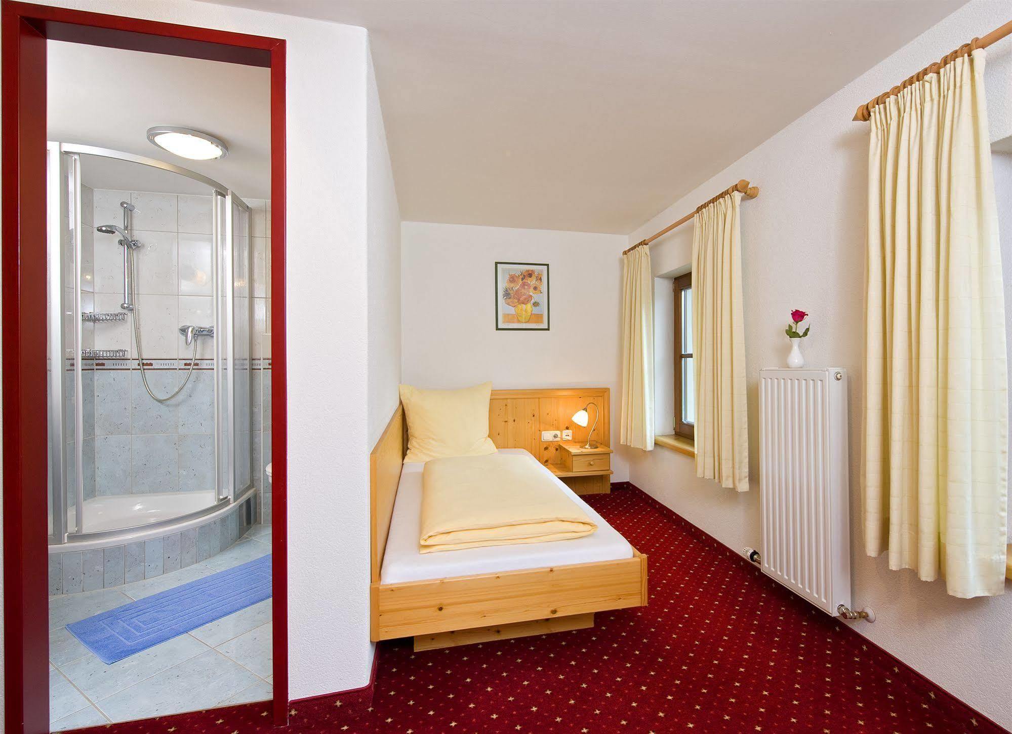 Hotel Reitlwirt Brixen im Thale Habitación foto